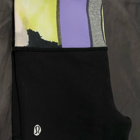 Brand New Lululemon Shorts (size 4) - Picture 1 of 2